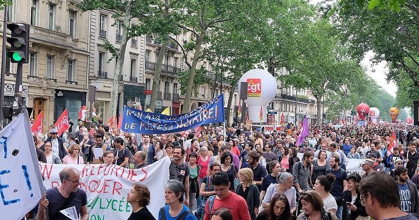 Fransa’da memurlar yeniden genel grevde