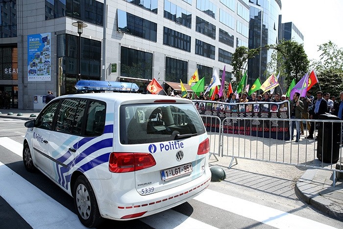 PKK supporters rally in Brussels on May 28, 2016 (AA Photo)