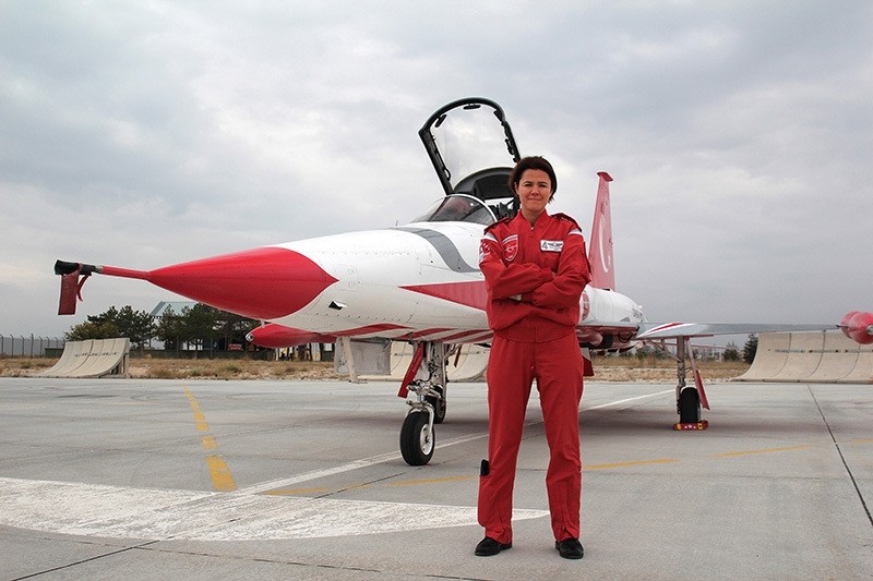 Esra u00d6zatay at an air force unit in central Konya province.  She used to fly the F-5 as a fighter pilot prior to her assignment at the squadron. (IHA Photo / Ayu015fegu00fcl Ayanou011flu)