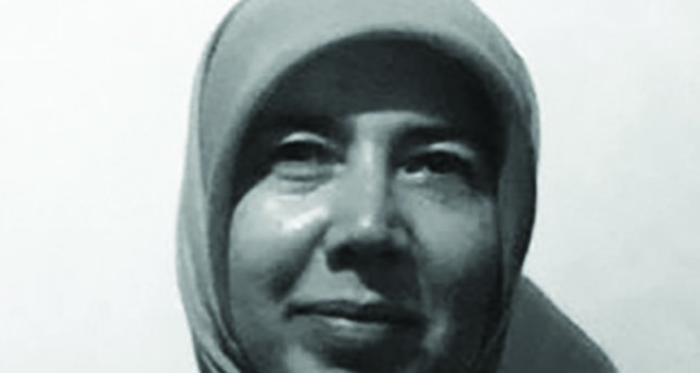Çocuklarla koşan kadınlar