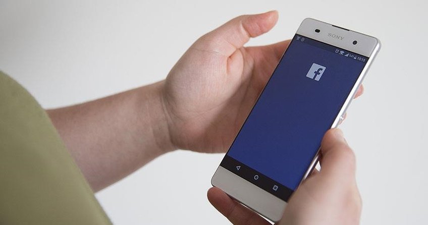 Facebook Android telefonlardaki arama ve mesaj bilgilerini toplamış