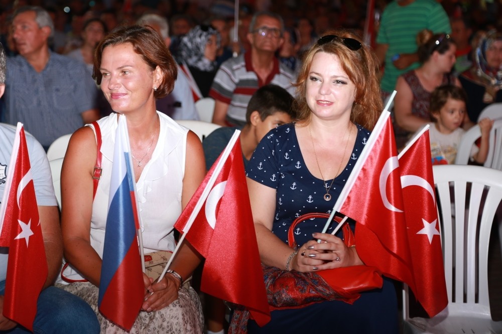 Russian residents at a u201cdemocracy watchu201d in Antalya.