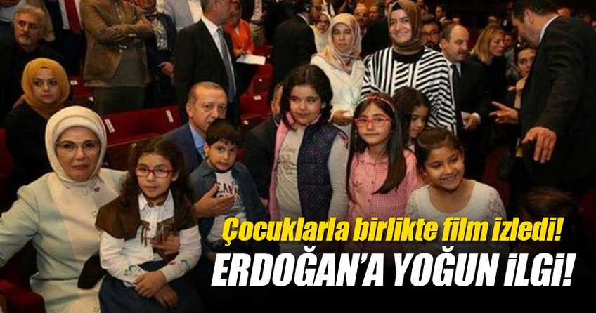 Cumhurbaşkanı Erdoğan'a çocuklardan yoğun ilgi!