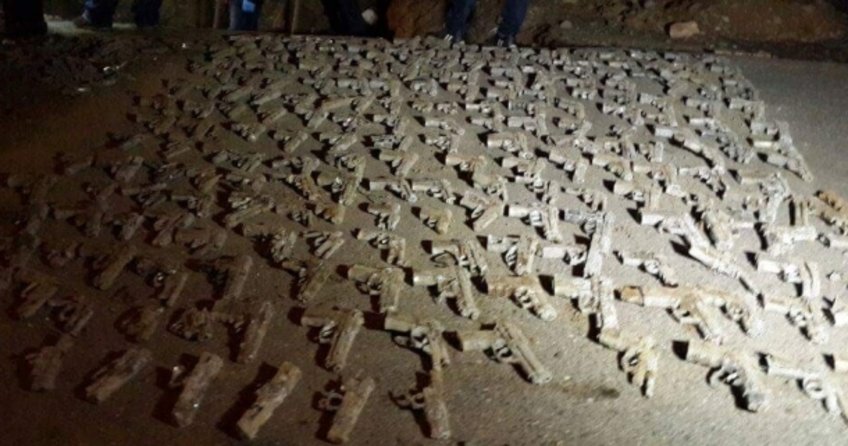Üsküdar'da çok sayıda tabanca bulundu