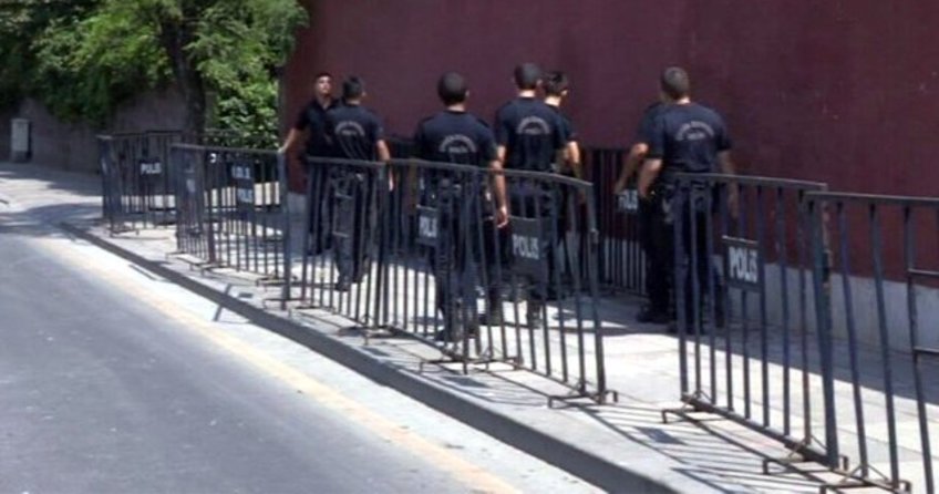 İsrail Büyükelçiliği önünde silah sesleri