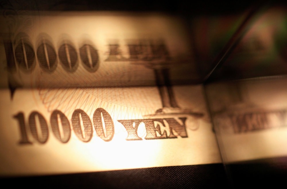 Yen slumps on Japan stimulus speculation Daily Sabah