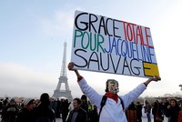 French President Hollande pardons abused women who killed her violent husband