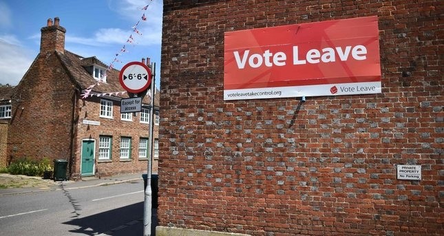 A u2018Vote Leaveu2019 sign is seen on the side of a building in Charing on June 16, 2016.