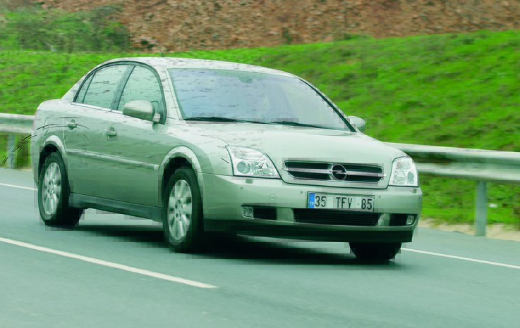 NOSTALJİ TEST OPEL VECTRA 2.0 T ELEGANCE