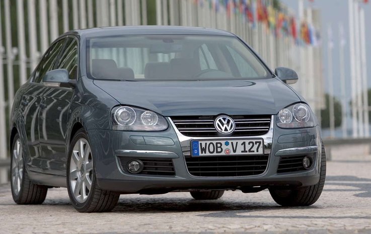 VW JETTA’DA OLUŞAN YAĞ SIZINTISININ NEDENİ NEDİR?