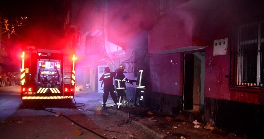 Adana'da komşular arasında 2 metrekarelik arsa kavgası: 2 ölü