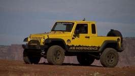JEEP’E YENİ KOMPAKT SUV VE PİKAP GELİYOR