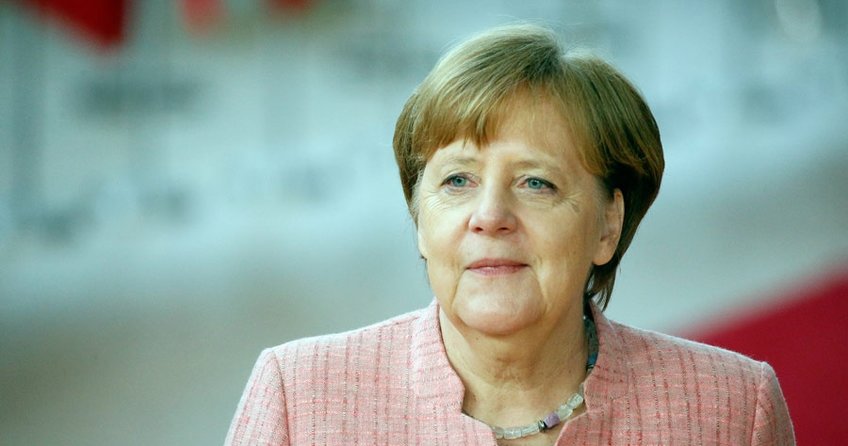 Merkel seyahat rekoru kırdı