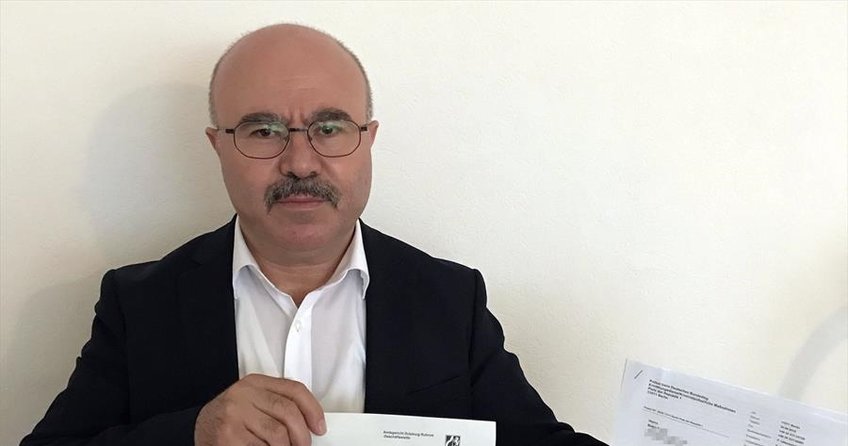 Almanyada Türk siyasetçiye Cem Özdemire hakaret cezası
