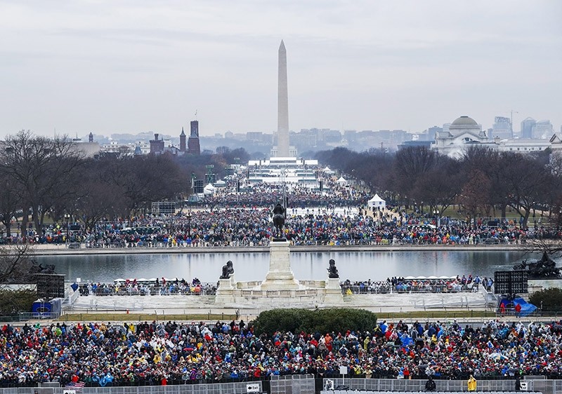 Crowds gather on the Washington Mall between the US Capitol and the Washington Monument about two hours before Donald J. Trump is sworn in as the 45th President of the United States in Washington, DC, USA, Jan. 20, 2017. (EPA Photo)