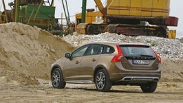 TEST: VOLVO V60 CROSS COUNTRY D4