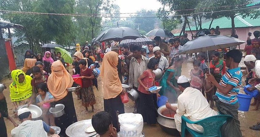 Endonezya’dan Arakanlı sığınmacılara 34 ton yardım