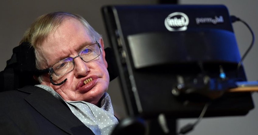 İngiliz fizikçi Stephen Hawking 76 yaşında hayatını kaybetti