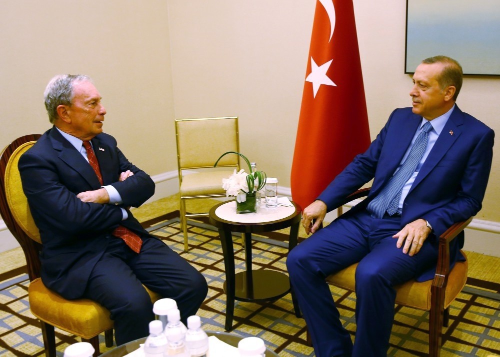 President Erdou011fan (R) met with Bloomberg CEO Michael Bloomberg in New York.