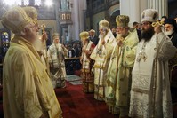 Religious Orthodox Christians leaders attend a liturgy inside a church in Heraklion on the Greek island of Crete on June 19, 2016. (AFP Photo)