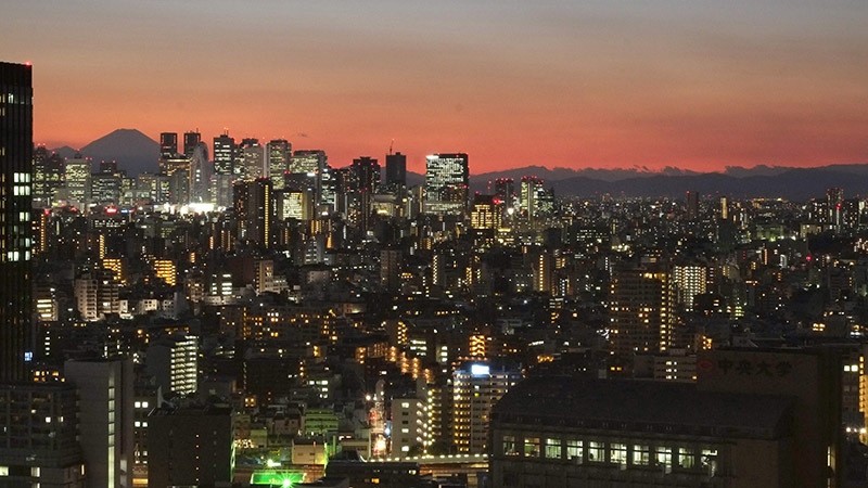 A view of Tokyo during sunset on Jan. 4, 2017. (AFP Photo)