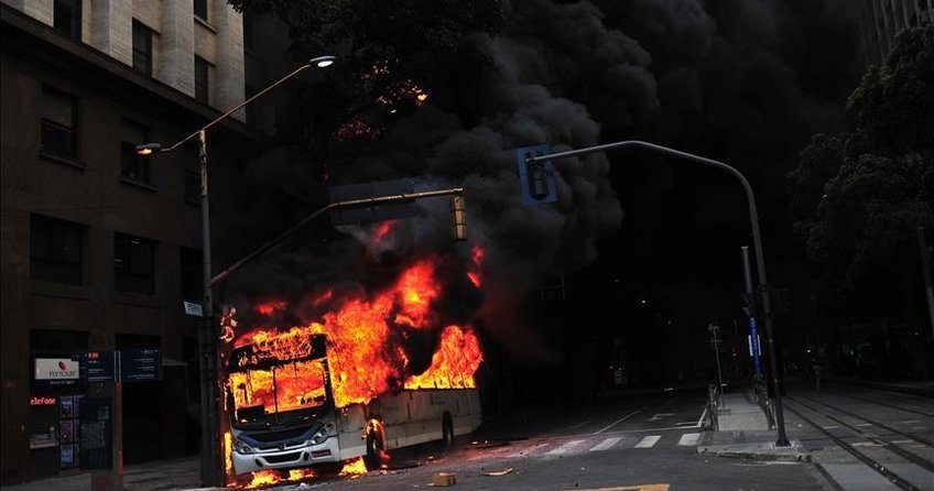 Brezilya’da 3 günde 50 otobüs yakıldı