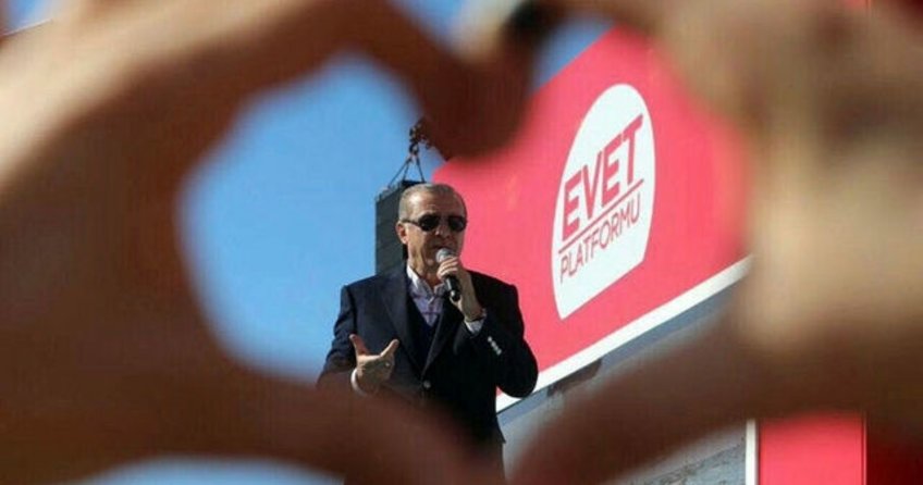 Cumhurbaşkanı Erdoğan'ın İzmir mitinginde ki fotoğrafı günün karesi oldu!