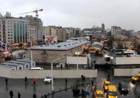 Taksim'deki cami alanına ilk kepçe vuruldu