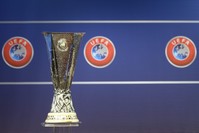 The Europa League trophy is pictured during the draw of the play-offs games of UEFA Europa League 2016/17 play-offs, at the UEFA Headquarters in Nyon, Switzerland, 05 August 2016. (EPA Photo)