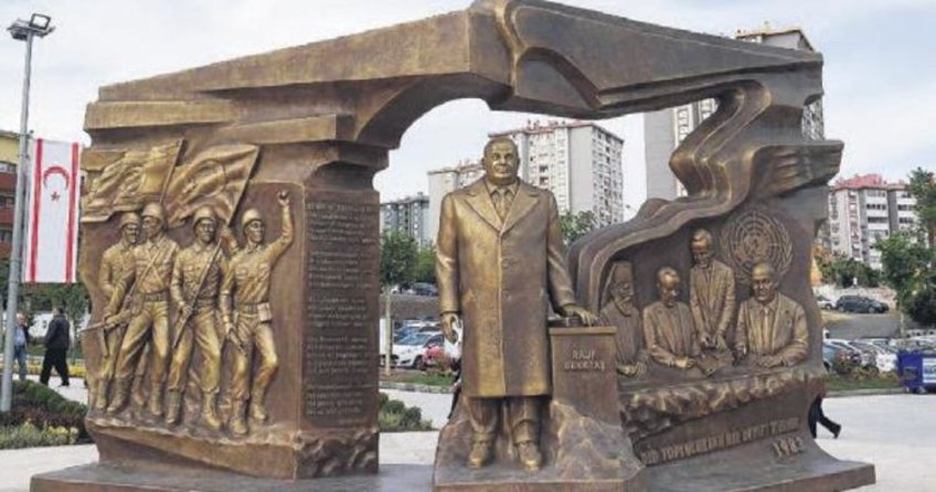 Türk katili Makarios’lu heykele tepki
