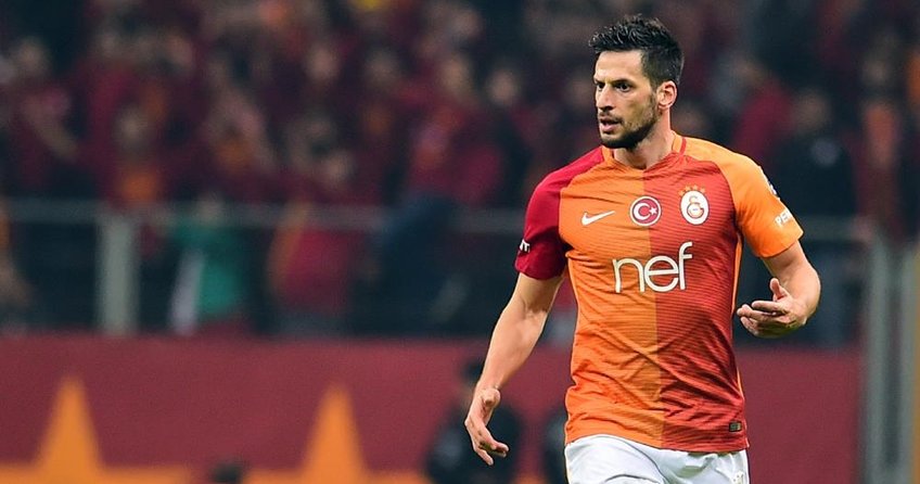 Hakan Balta, futbolu Galatasaray’da bırakacak