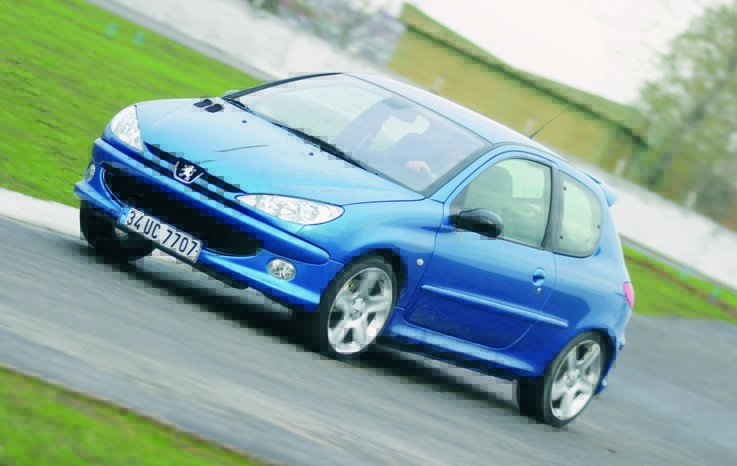 NOSTALJİ TEST PEUGEOT 206 RC
