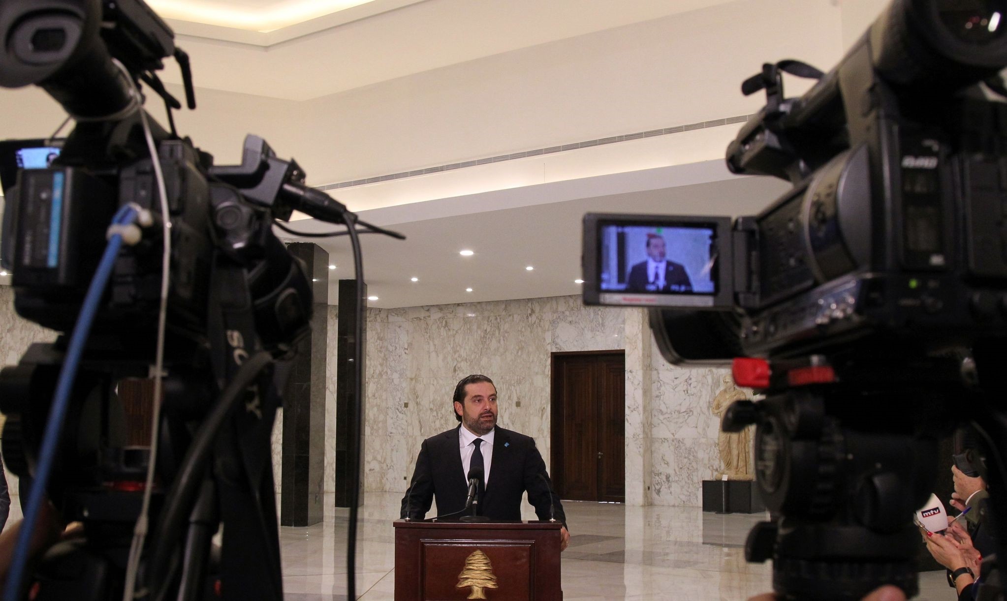 Lebanon's new Prime Minister Saad Hariri speaks to journalists following his nomination at the presidential palace in Baabda, near Beirut, on November 3, 2016. (AFP Photo)