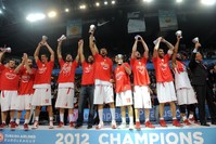Olympiacos celebrate on the podium after winning the Euroleague Final four basketball final match at the Sinan Erdem Arena in Istanbul on May 13, 2012. (AFP Photo)