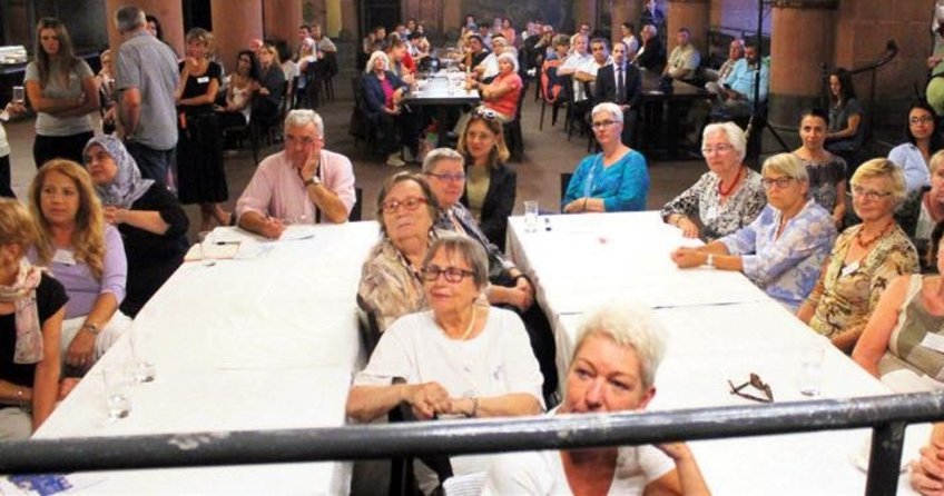 Yaşlı göçmenlere belediye desteği