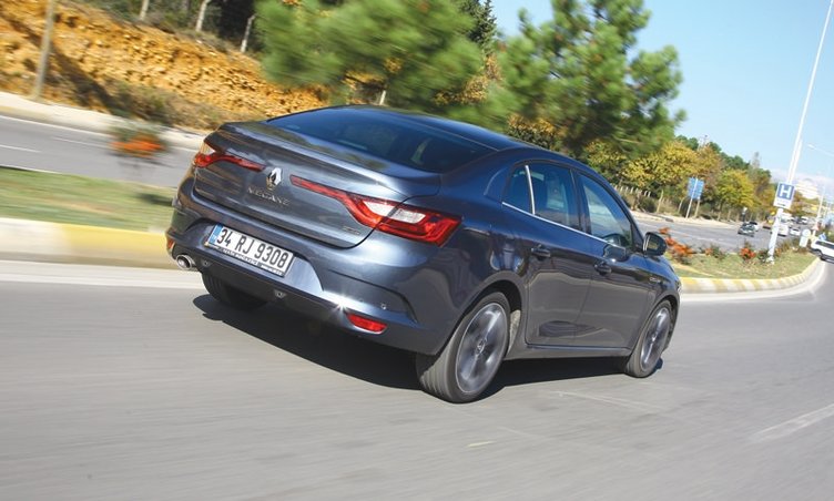 Test 183 Renault Megane Sedan 1 5 Dci Edc Galeri