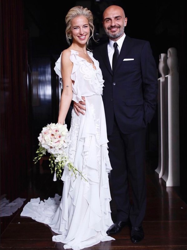 Berk Suyabatmaz Burcu Esmersoy Dan Bosanmadan Yeni Bir Aska Mi Yelken Acti Samdan