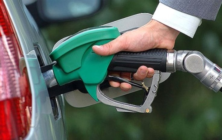 MOTORİNDEN SONRA BENZİNE DE İNDİRİM GELİYOR...