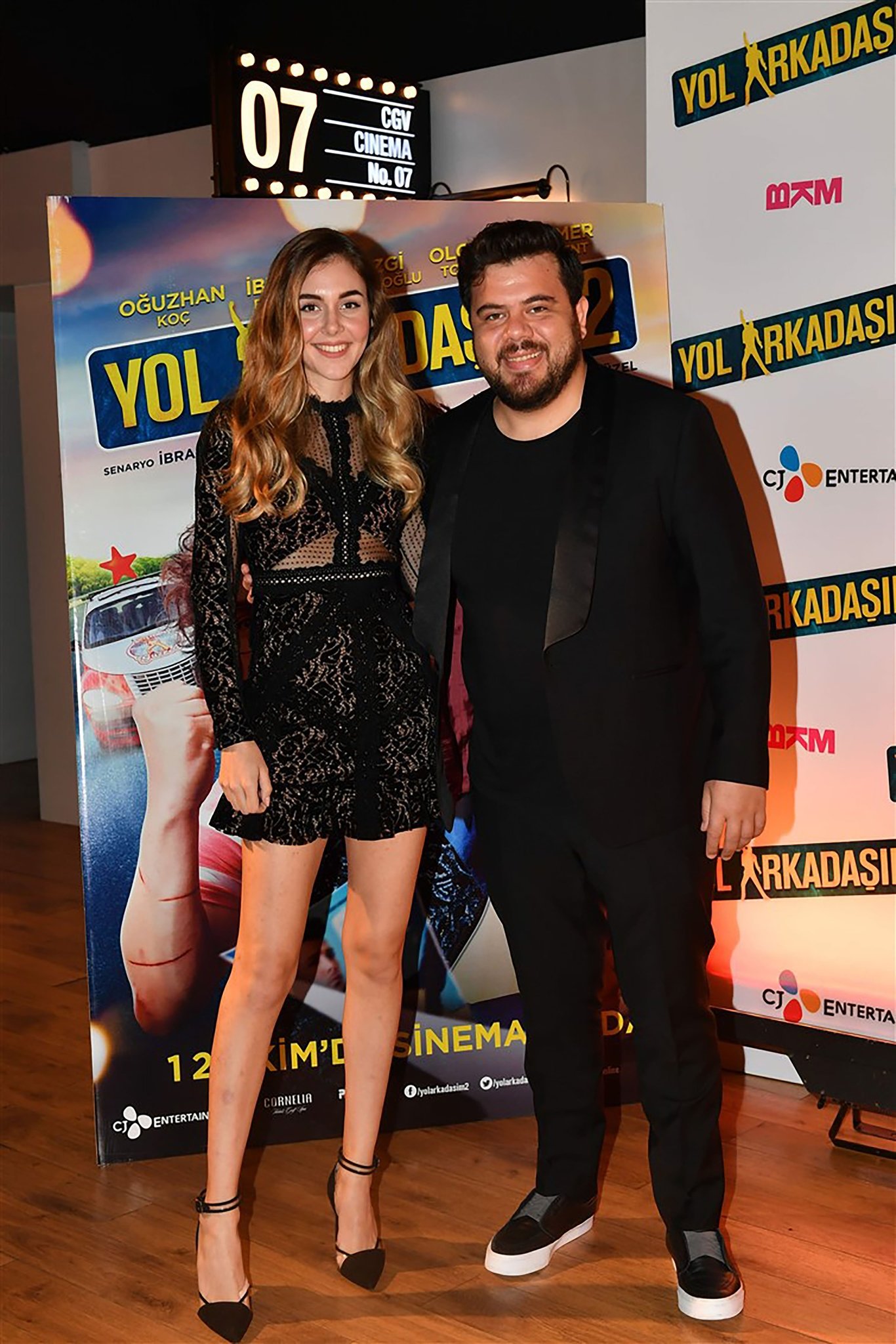 Eser Yenenler Ve Berfu Yildiz Evlendi Samdan