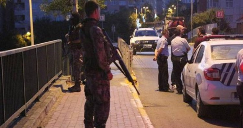 İstanbul'da polise alçak saldırı