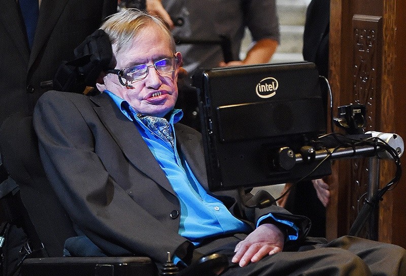 Hawking says has grasp of workings