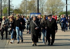 Almanya'da sandıkların kurulduğu 13 bölgeye Türk vatandaşları akın etti