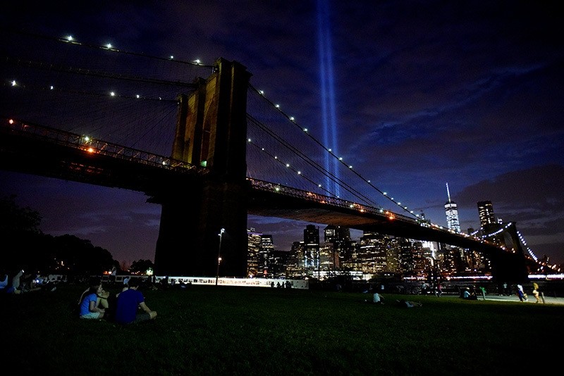 The Tribute in Light memorial is seen in the Manhattan skyline from Brooklyn Bridge Park in Brooklyn, New York, September 10, 2016. (Reuters Photo)