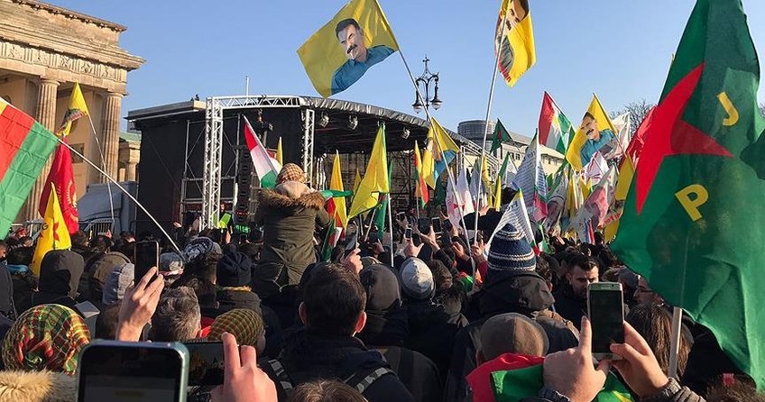 Almanya, YPGnin PKKnın uzantısı olduğunu kabul etti
