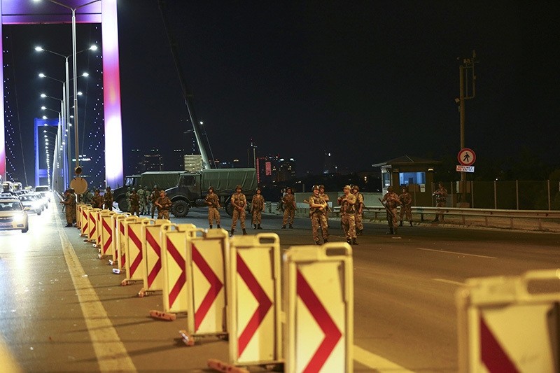 Troops from coup-staging units block access to the Bosporus bridge, which links the city's European and Asian sides, in Istanbul, Turkey, July 15, 2016. (Reuters Photo)