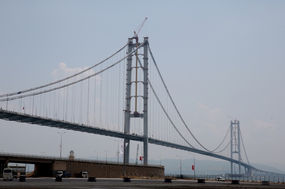 The Osman Gazi Bridge is the largest part of the Gebze-Orhangazi-u0130zmir Highway Project, which will reduce the duration of travel between Istanbul and u0130zmir from nine to three-and-a-half hours.