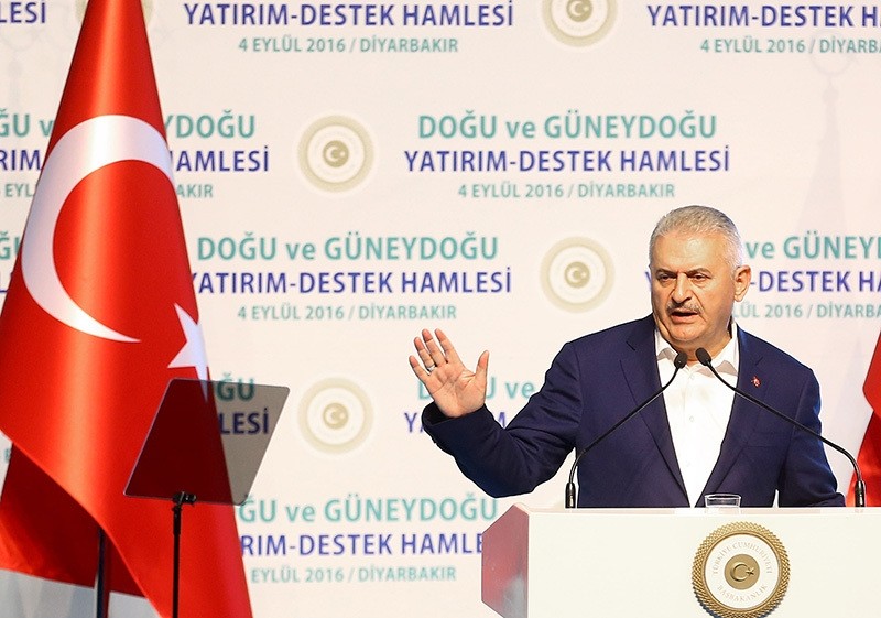 Prime Minister Binali Yu0131ldu0131ru0131m announcing the the East Southeast Development Action Plan in Turkeyu2019s southeastern province of Diyarbaku0131r, Sept. 4. (Anadolu Agency Photo)