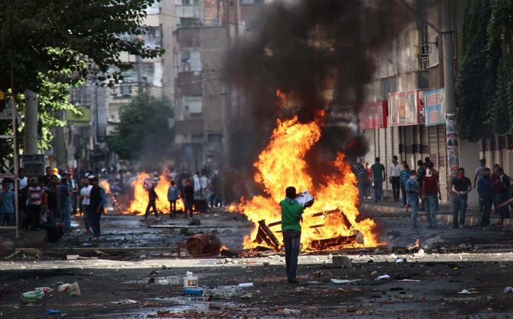 A picture from 6-7 October events, triggered by the HDP Co-Chair Selahattin Demirtau015f's call, resulted with death of 50 people.