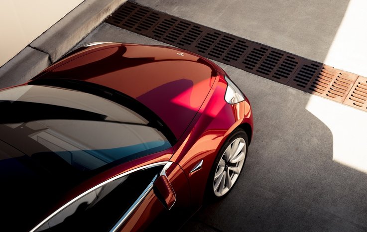 'TESLA MODEL 3, 1.6 MİLYON KM'YE KADAR BAKIM GEREKTİRMEYECEK'