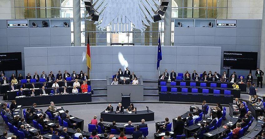 Almanya, Yunanistan krizinden 2,9 milyar avro kazandı